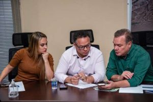 - Prefeito Cláudio Ferreira e senador Wellington Fagundes discutem parcerias estratégicas em Rondonópolis.