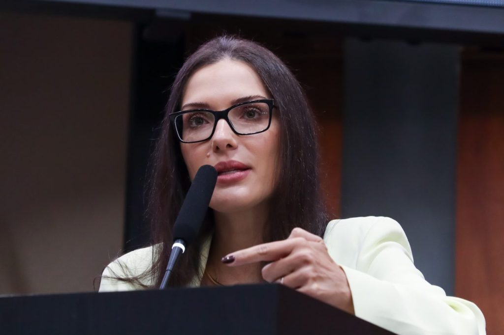 Janaina Riva denuncia colapso na saúde pública do interior de Mato Grosso