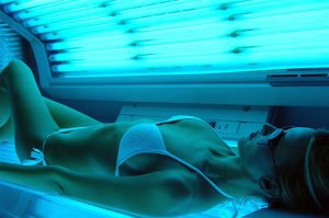 Lâmpadas fluorescentes de alta potência proibidas pela Anvisa por riscos à saúde.