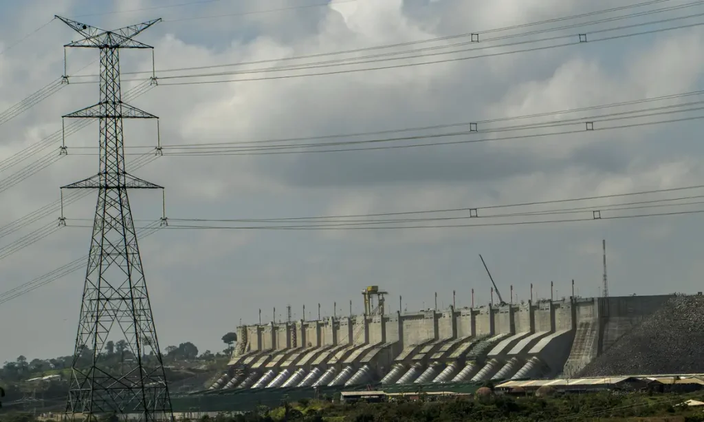 Retorno da bandeira tarifária amarela em maio aumenta conta de luz, segundo Aneel