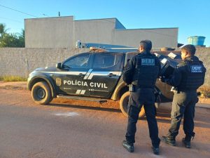 Policiais da Operação Ludificatum cumprem mandados em investigação de fraude em concursos públicos