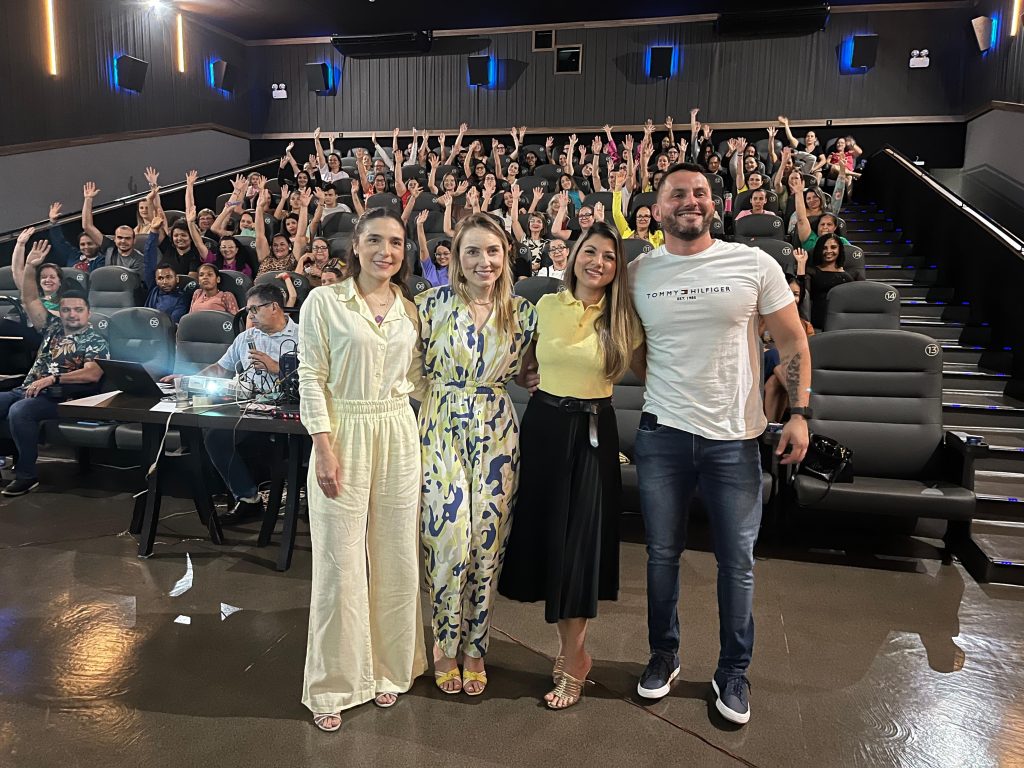 Palestra sobre saúde mental no Tangará Shopping com especialistas.