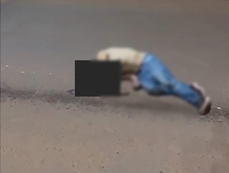 Homicídio em Confresa registrado por câmeras de segurança; polícia analisa imagens para identificar suspeitos.