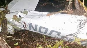 - Queda de avião em Cuiabá com quatro pessoas resgatadas com vida.