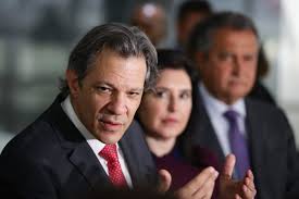 Ministro da Fazenda Fernando Haddad anuncia bloqueio de cerca de 600 sites de apostas não regularizados pela Anatel no Brasil.
