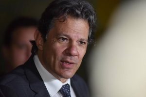 Fernando Haddad anuncia bloqueio de 2.040 sites de apostas ilegais que operam sem autorização no Brasil