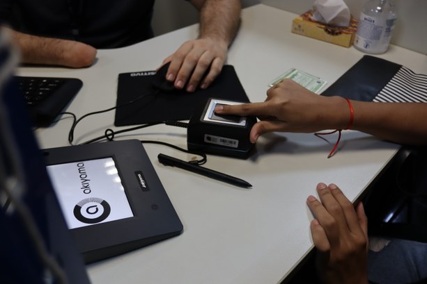 Eleitores de Mato Grosso realizam cadastro biométrico na Justiça Eleitoral.