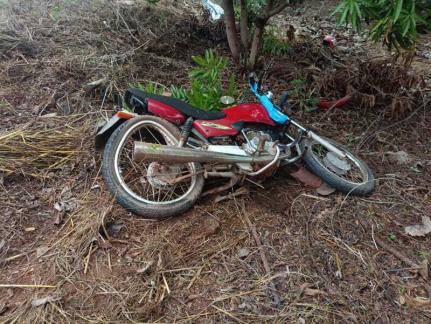 Acidente na MT-175 em Mirassol D’Oeste envolvendo uma motocicleta e uma caminhonete.
