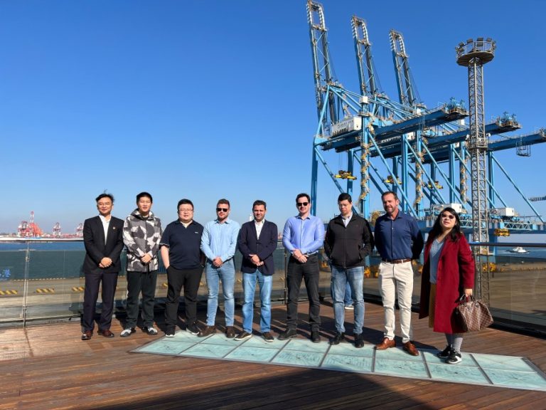 Aprosoja MT visita Porto de Qingdao para fortalecer exportações agrícolas do Mato Grosso