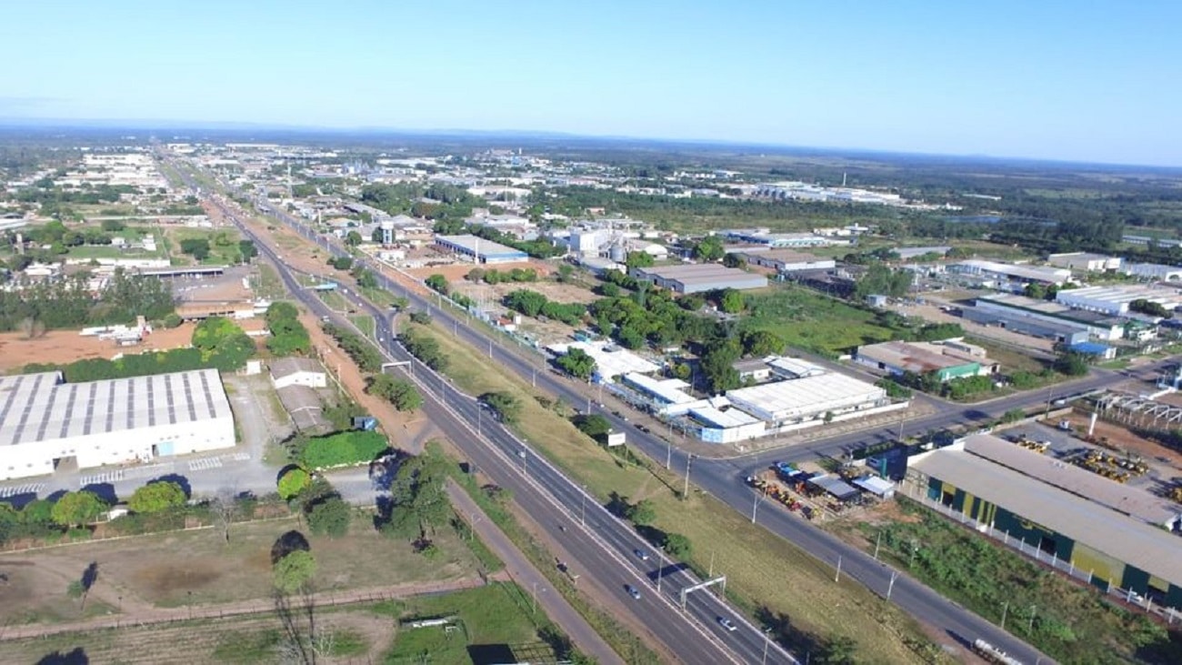 Crescimento do emprego industrial em Mato Grosso com aumento de 89% em 20 anos.