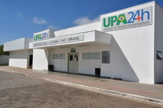Fachada da UPA Pascoal Ramos em Cuiabá, local do incidente envolvendo médico e paciente.