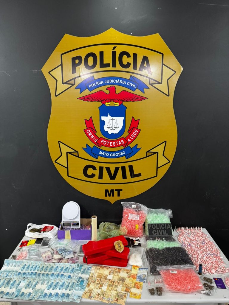 Drogas e materiais apreendidos pela Polícia Civil em Tangará da Serra.