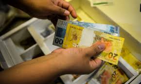 Tabela oficial com os novos valores do INSS para 2025, incluindo teto e benefícios.