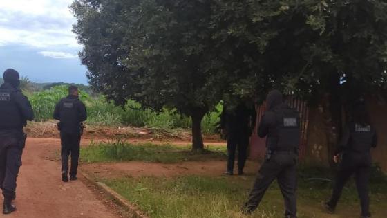 Polícia Civil realiza buscas na *Operação Spotlight* contra crimes digitais.