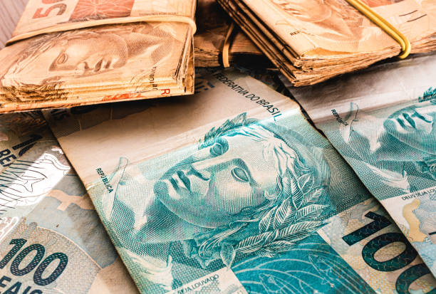 Simulação do novo crédito consignado para trabalhadores CLT no aplicativo da Carteira de Trabalho Digital.