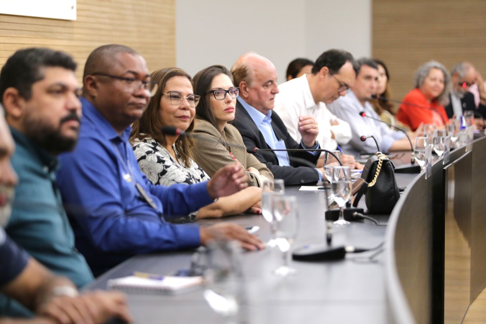 Encontro entre ALMT e Fecomércio discute reajuste salarial e impactos econômicos.