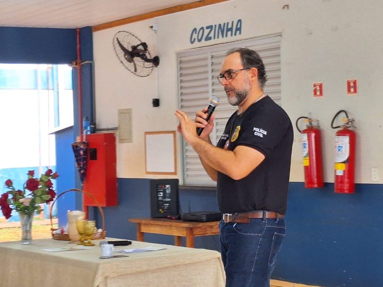 Delegado ministra palestra sobre bullying e cyberbullying para estudantes em Brasnorte