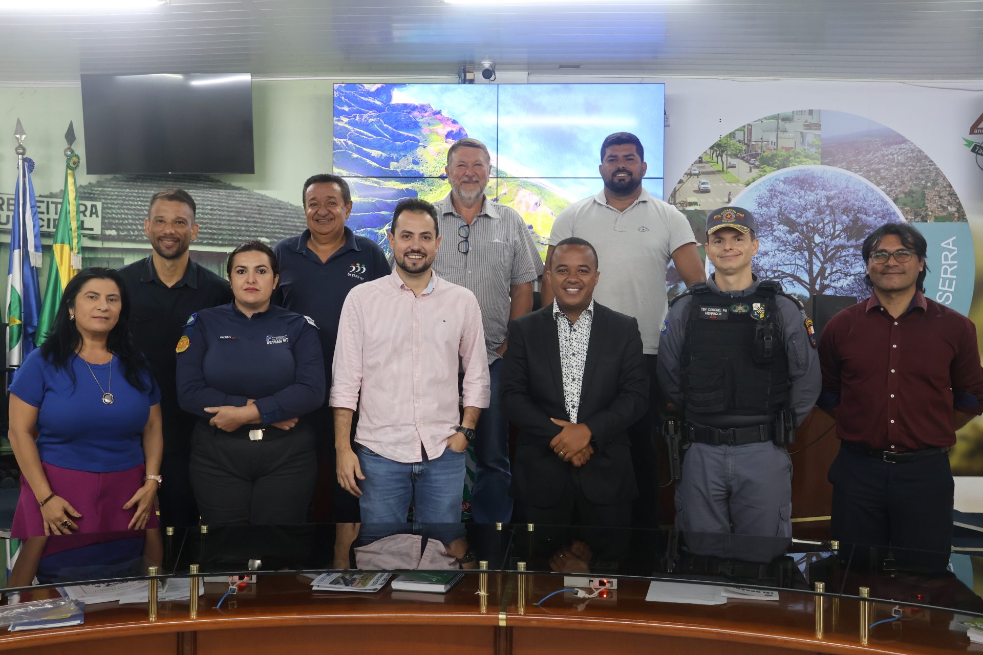 Autoridades debatem trânsito urbano em reunião na Câmara de Tangará da Serra