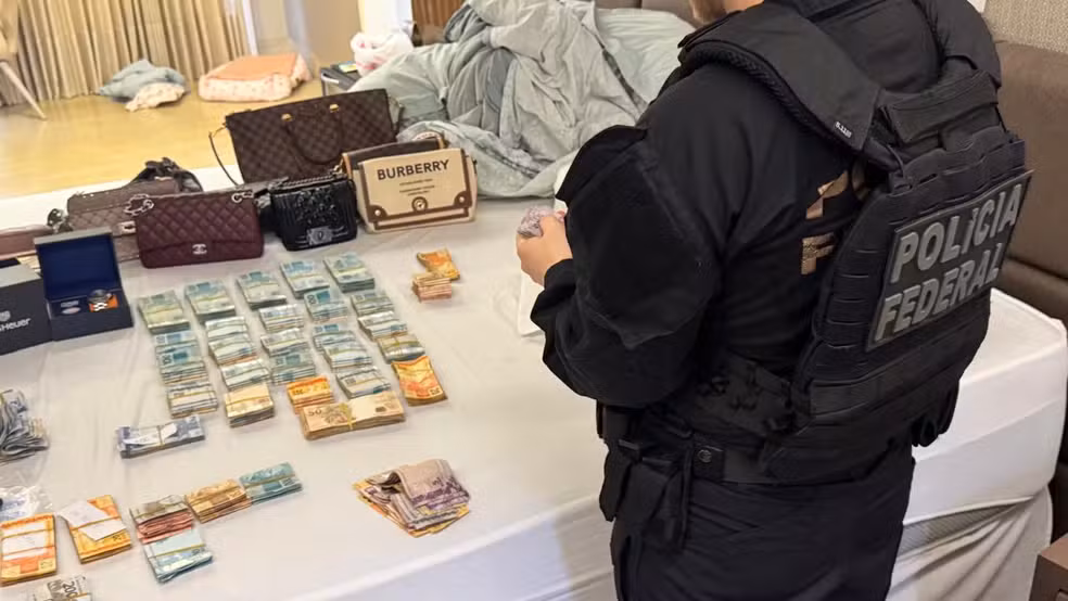 Produtos apreendidos pela Polícia em operação contra comércio ilegal em Cuiabá