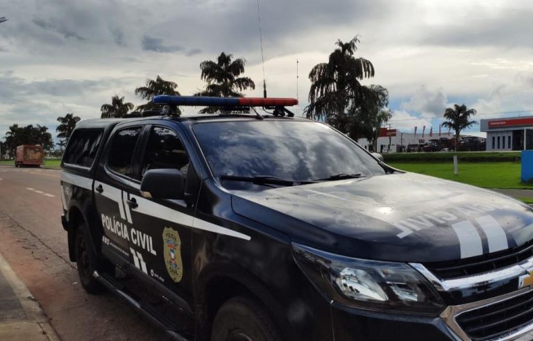 Policiais civis cumprem mandado na Operação Falso Delta contra golpe com fotos íntimas e falsa identidade
