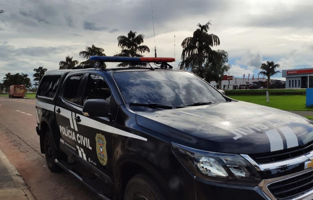Policiais civis cumprem mandado na Operação Falso Delta contra golpe com fotos íntimas e falsa identidade