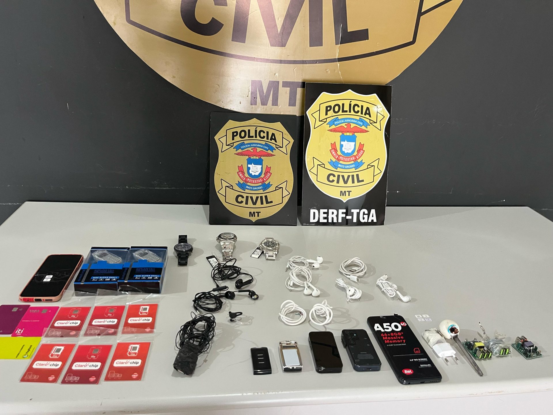 Itens apreendidos no presídio de Tangará da Serra durante ação contra o tráfico de drogas