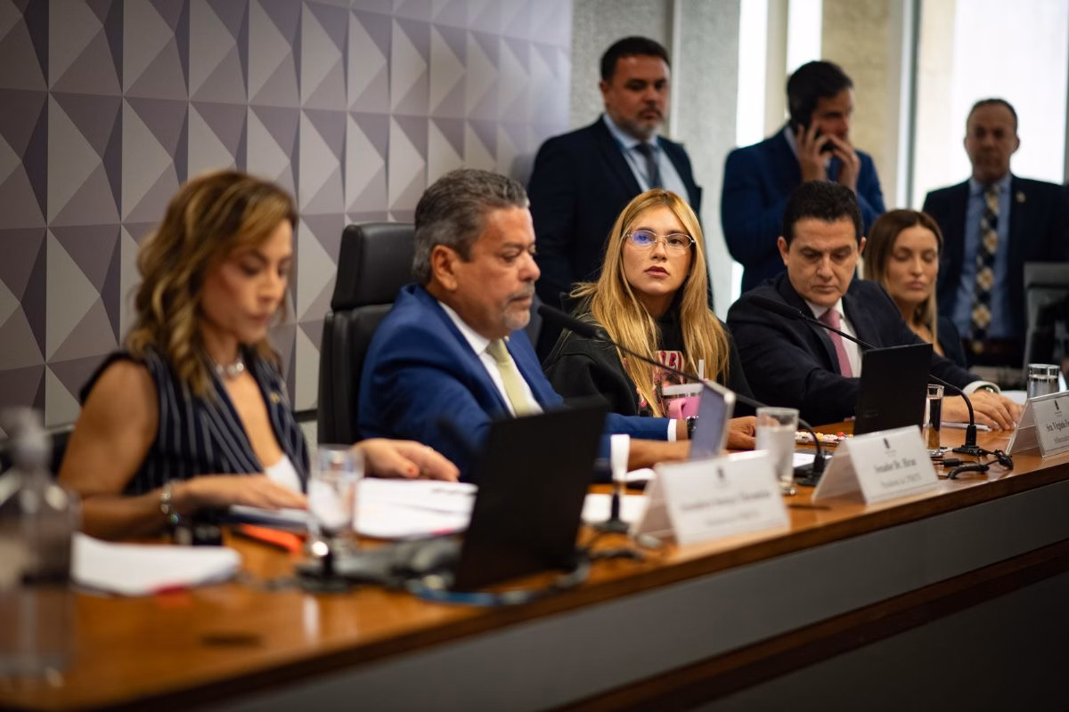 Virginia depõe na CPI das Bets sobre contratos com casas de apostas