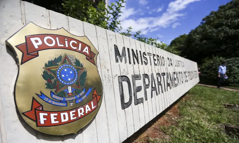 Concurso da Polícia Federal 2025 com 192 vagas para níveis médio e superior e inscrições abertas até 21 de maio