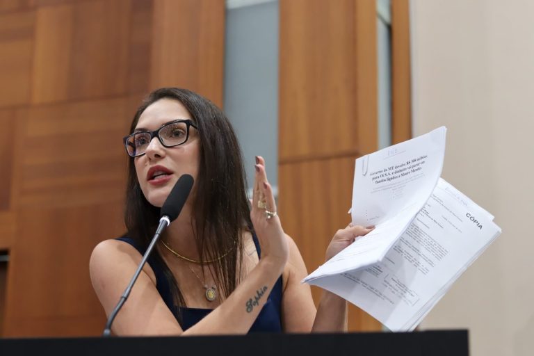 Janaina Riva denuncia desvio de R$ 308 milhões ligados a Mauro Mendes