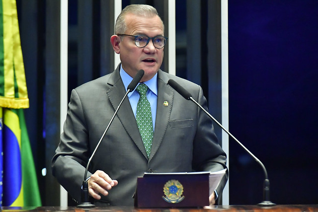 Wellington Fagundes critica projeto que amplia número de deputados no Senado