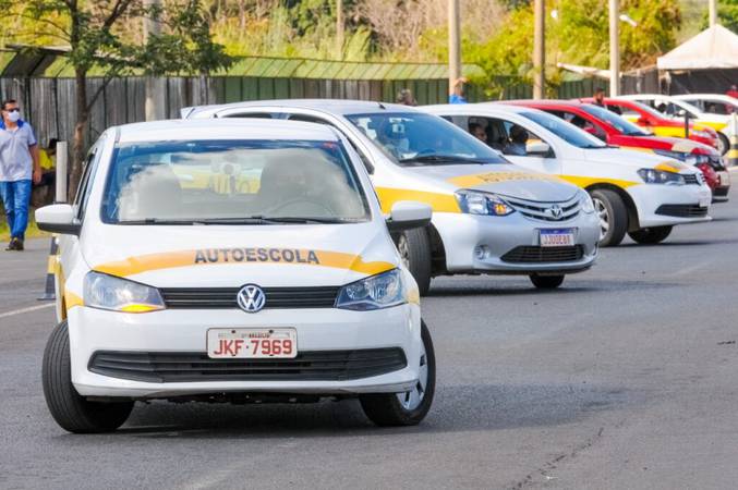 fim da exigência de autoescola para CNH anunciada por Renan Filho em 2025