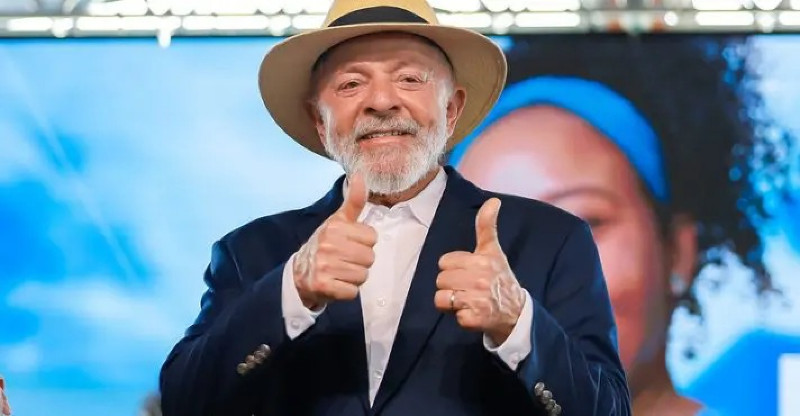 LULA sugere arroz com ovo e banana em discurso no MST