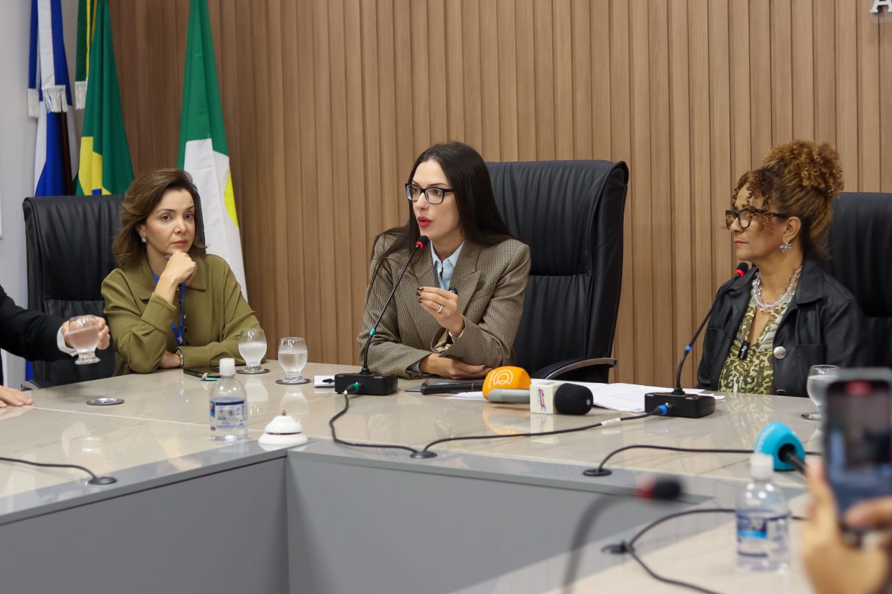 janaina riva cobra recursos para combate à violência contra a mulher em mato grosso