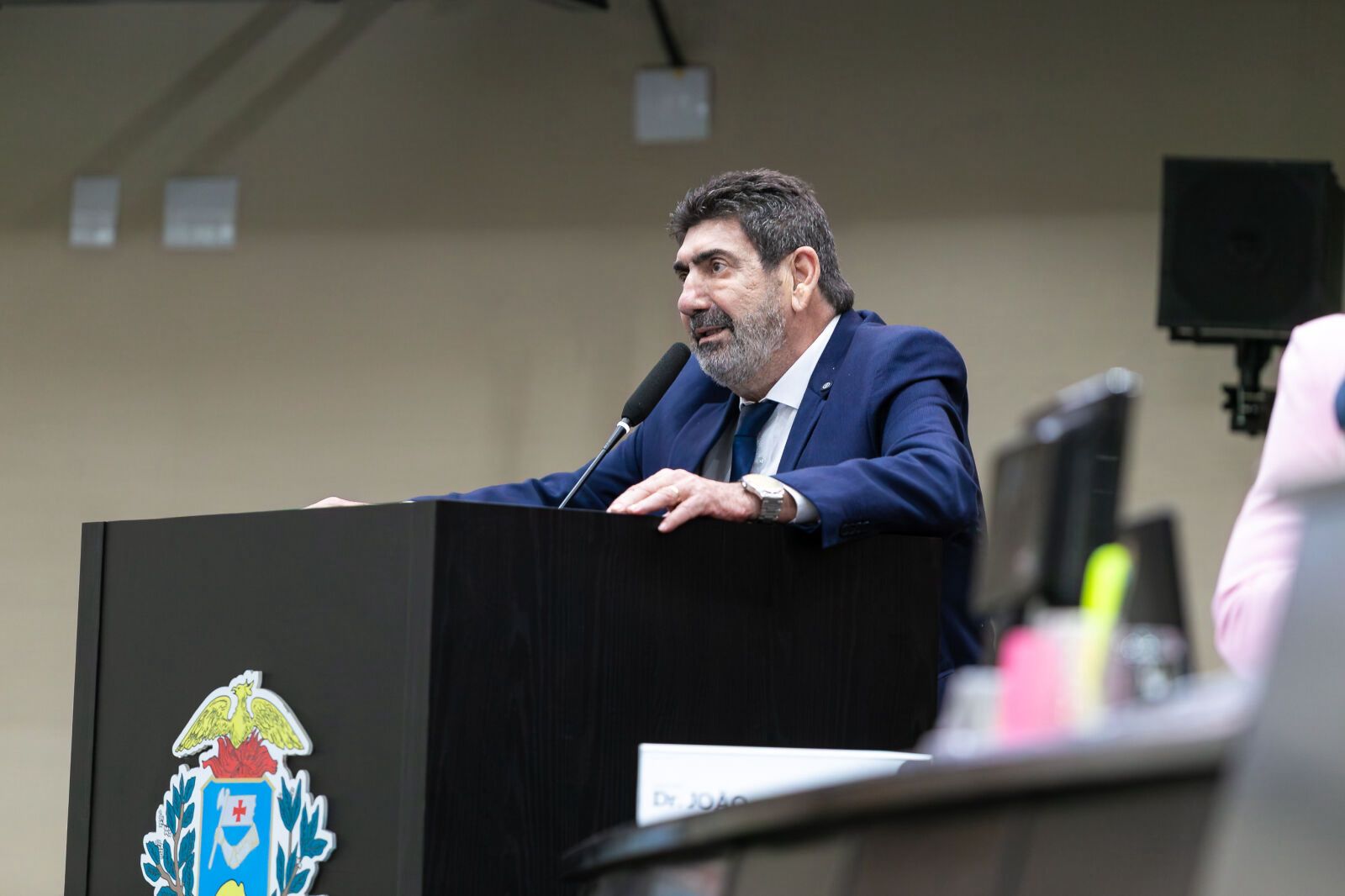 Dr. João propõe botão do pânico em unidades de saúde de Mato Grosso