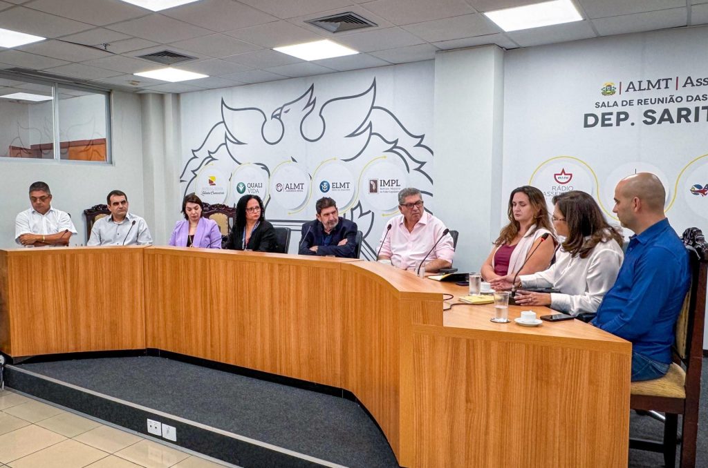 Dr. João em reunião sobre destinação de R$ 2 milhões para combater hanseníase