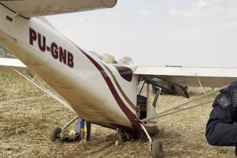 avião destruído usado no tráfico de drogas em MT
