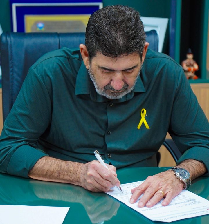 Dr. João apresenta projeto sobre saúde mental materna na ALMT