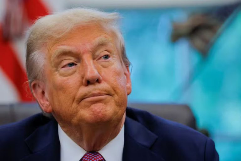 Senadores dos EUA discutem tarifa de Trump sobre produtos brasileiros
