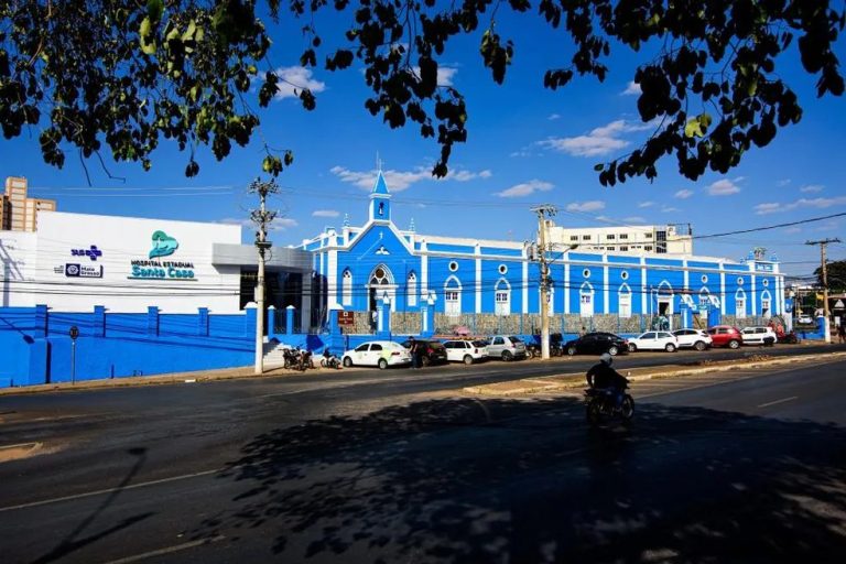 fachada da santa casa de cuiabá, alvo de nova venda judicial pelo trt-mt