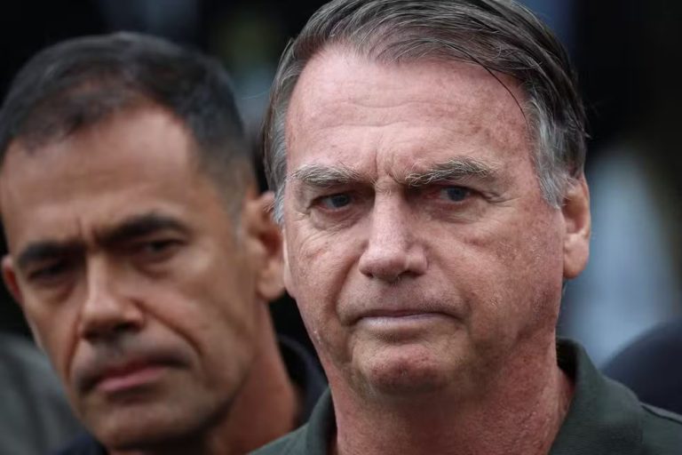 Lesões de pele removidas diagnosticadas como câncer de pele em Bolsonaro