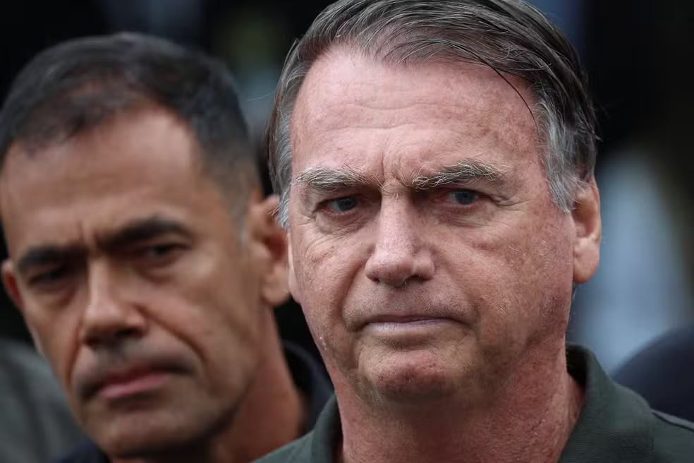 Lesões de pele removidas diagnosticadas como câncer de pele em Bolsonaro