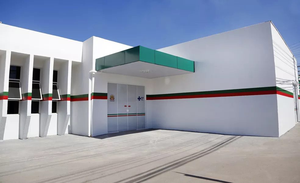 Transferência de pacientes da UTI após oscilação de energia em pronto-socorro