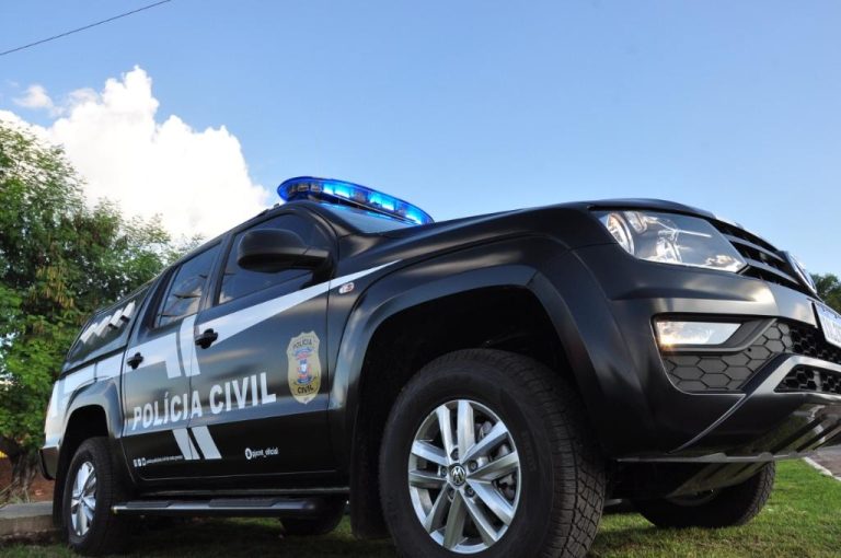 Policiais civis durante a Operação Whipping em Nova Olímpia, com foco no combate ao crime organizado