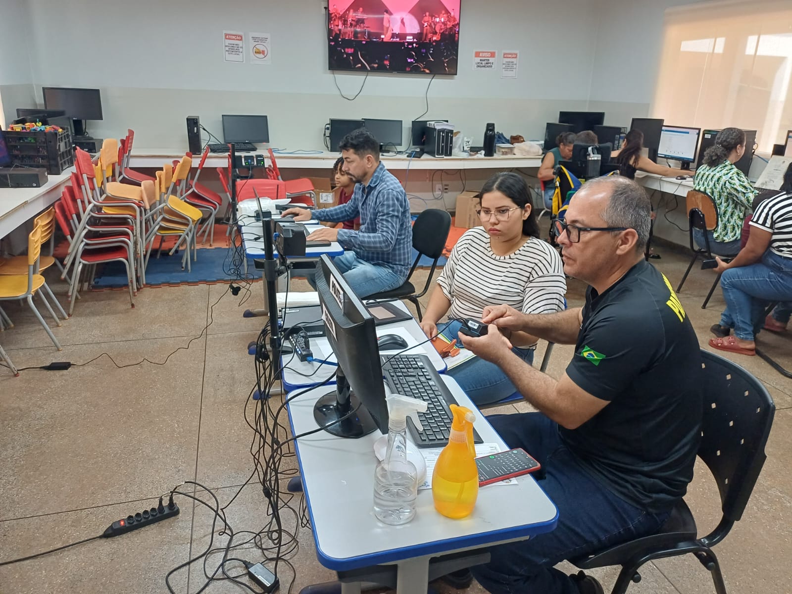 Atendimento no mutirão para biometria na Prefeitura de Tangará da Serra