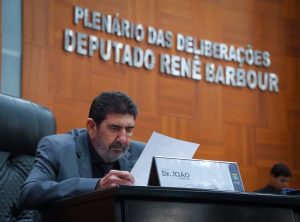 Dr. João apresenta lei que combate adulteração de combustíveis em Mato Grosso