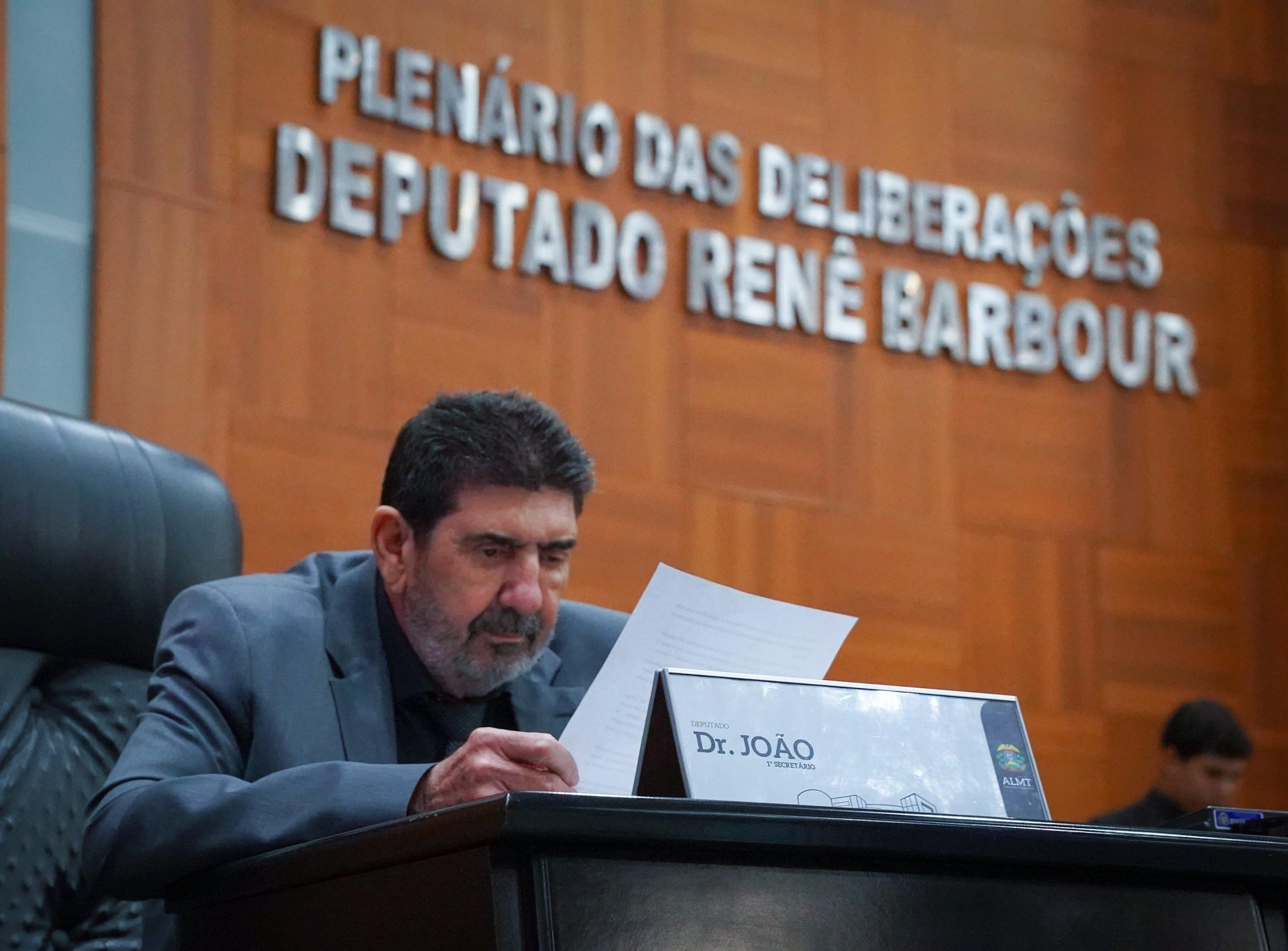Dr. João apresenta lei que combate adulteração de combustíveis em Mato Grosso