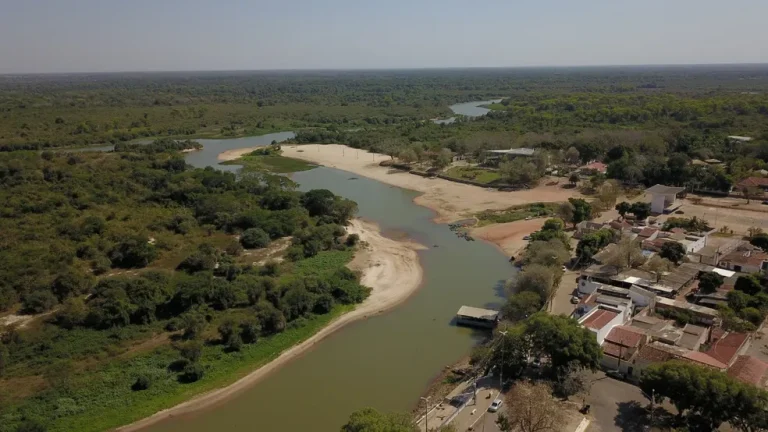 Bombeiros encontram adolescente vítima de afogamento no Rio Paraguai