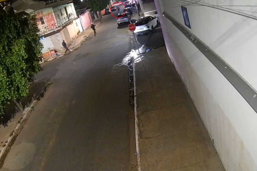 Prisão de suspeito após fuga de carro e apreensão de drogas