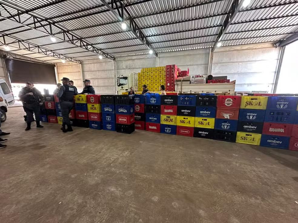 Fiscalização contra bebidas adulteradas em Mato Grosso após casos de metanol