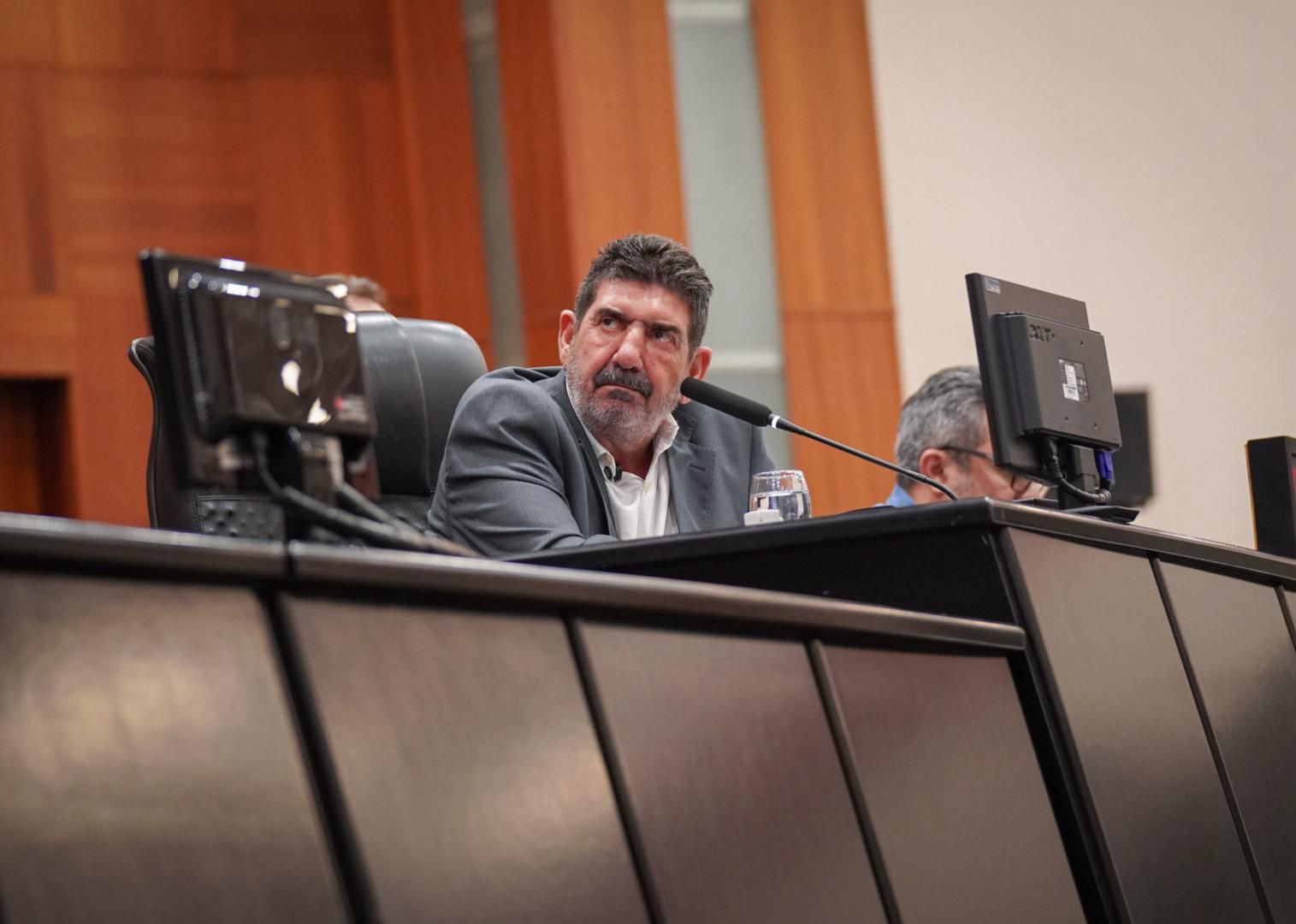Dr. João propõe medidas contra adulteração de bebidas em Mato Grosso
